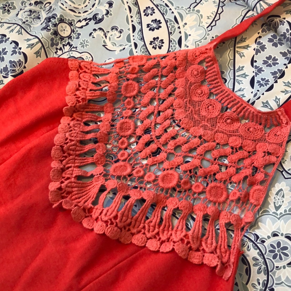 Red crop top - Picture 4 of 4